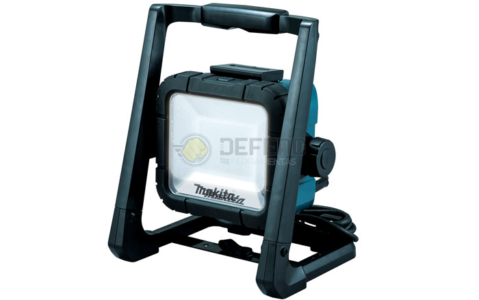 REFLETOR DE ILUMINAÇÃO LED À BATERIA 18V  MAKITA - DML805